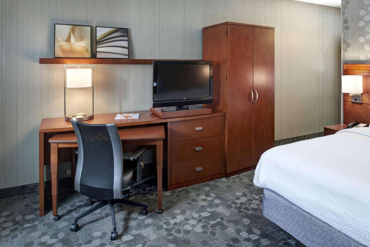 Sonesta Select Milwaukee Hotel 3*