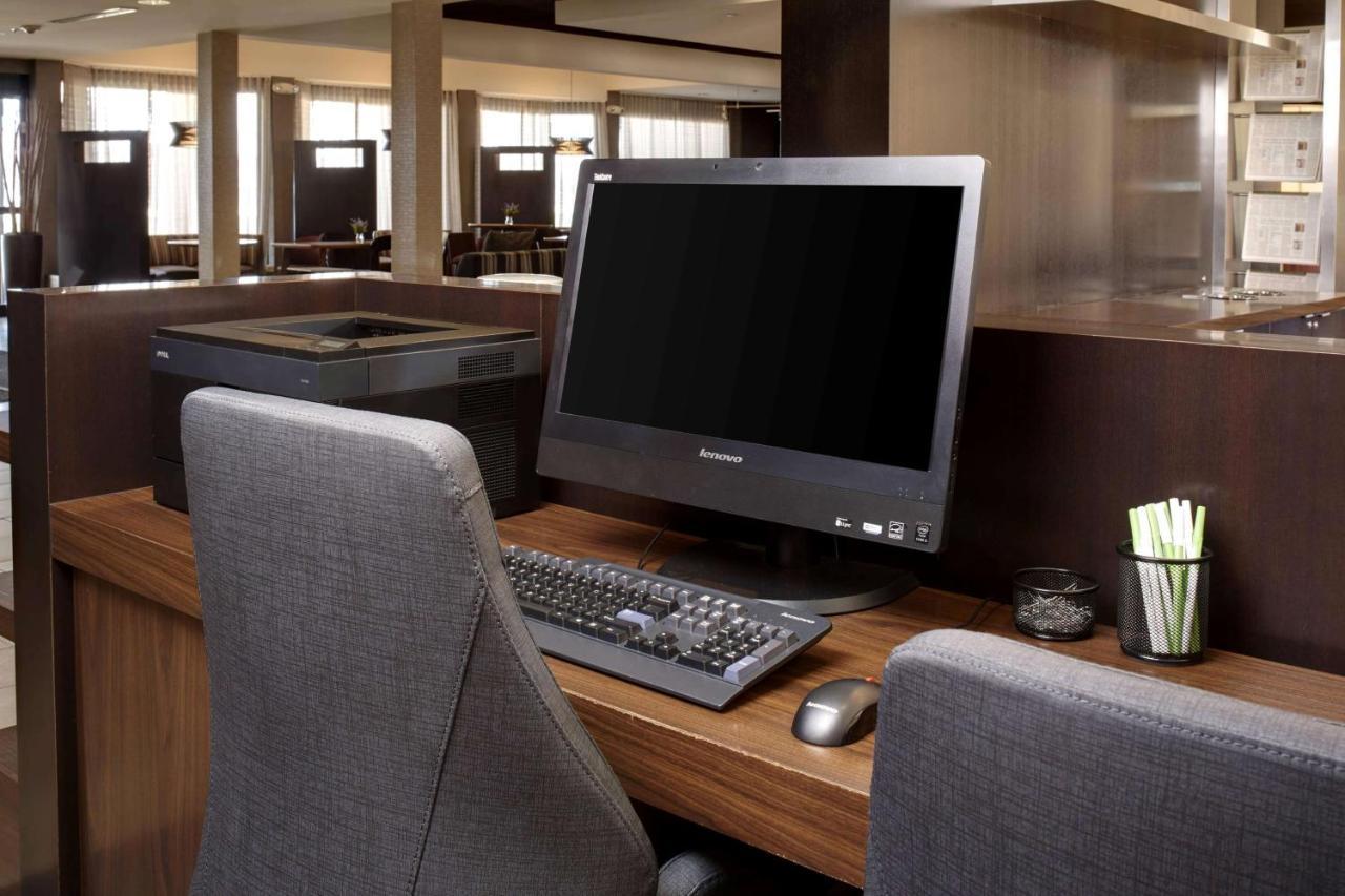 Sonesta Select Milwaukee Hotel